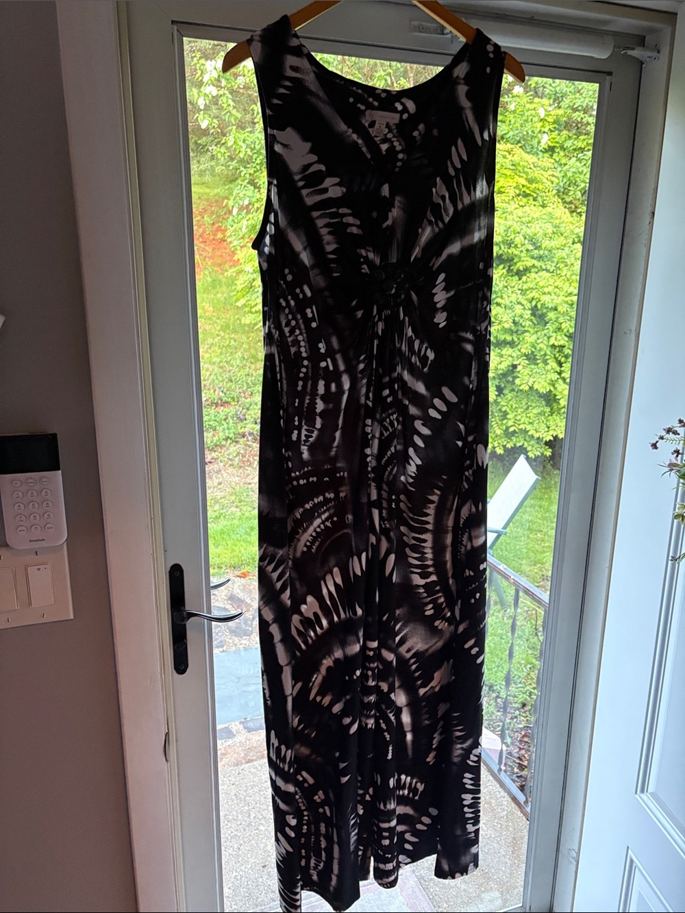 Women’s Black & White Tie-Dye Maxi Dress - Sleeveless